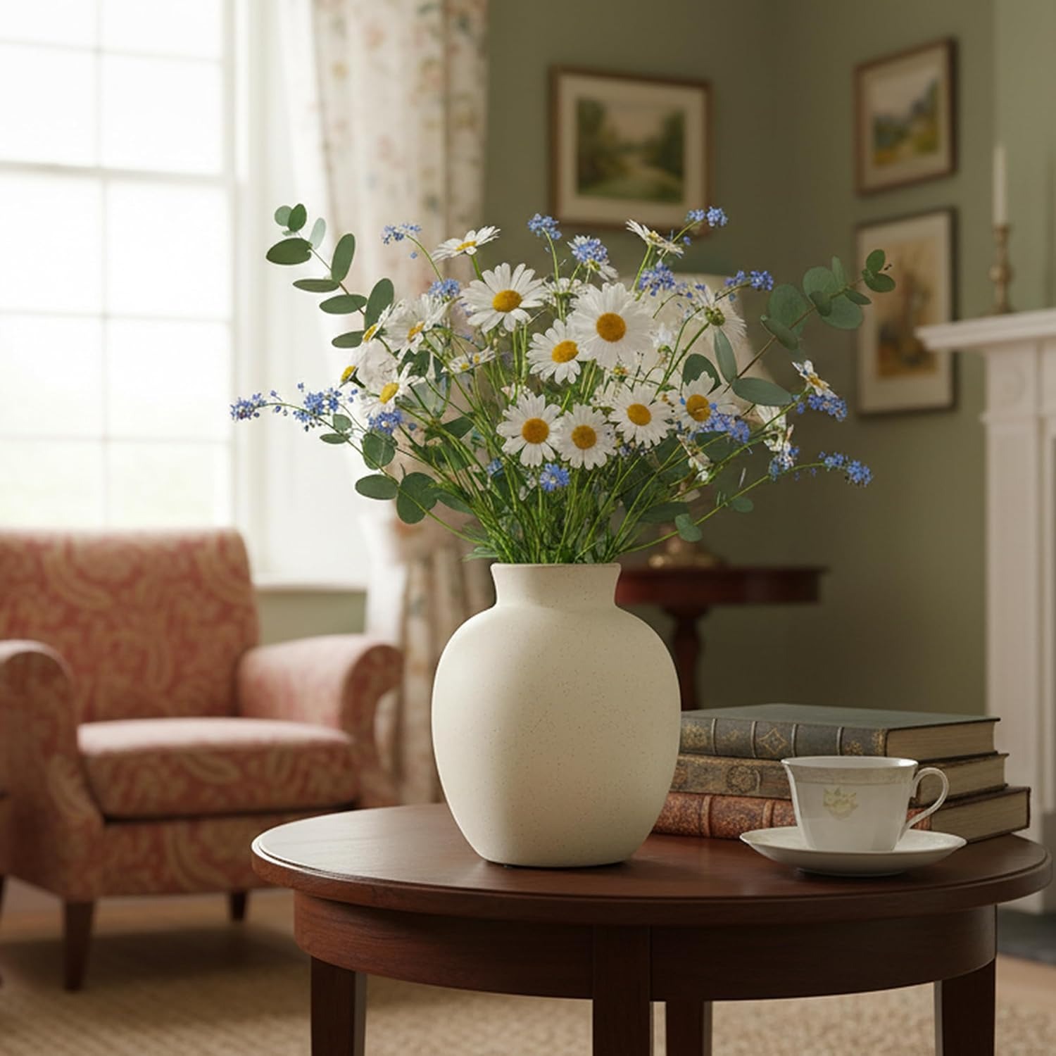 White Rustic Ceramic Vase 15 cm: image 5